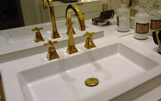 Bild: Dreiloch-Armatur für das Badezimmer