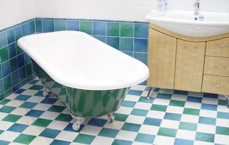 Es gibt viele Möglichkeiten bei der Suche nach einer Badewanne! Bild: Die verschiedenen Badewannen-Varianten