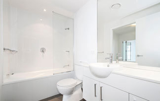 Bild: Eine moderne Dusch-Badewanne