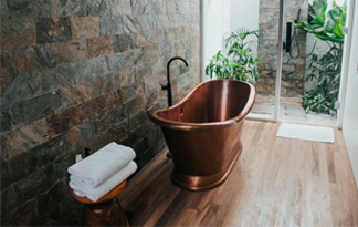 Bild: Modernes Bad mit Zinnwanne