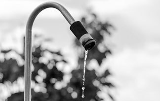 Bild: Mobile Dusche (Garten)