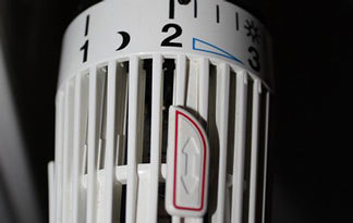 Bild: Thermostat an der Heizung mit Stopper (Badezimmer)